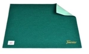 Tapete punzonado 40 x 50 cm con goma verde