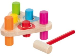 BANCO DE TRABAJO CON MARTILLO DE MADERA ARCOIRIS