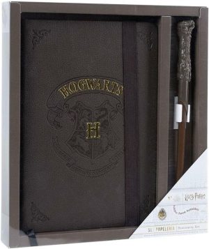 SET DE PAPELERIA CON VARITA HARRY POTTER
